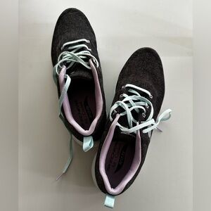 Skechers Women's Arch Fit Sneakers